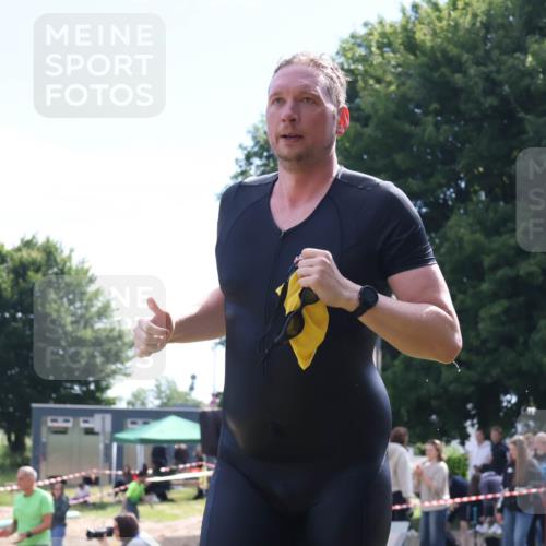 16.06.2024 - 26. Vierlanden-Triathlon Lena Gebhardt http://msf.ph/oto/6315991 16.06.2024 09:53:47 Schwimmen 67, 156, 67, 156 meine-sportfotos.de