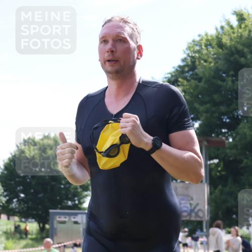 16.06.2024 - 26. Vierlanden-Triathlon Lena Gebhardt http://msf.ph/oto/6315994 16.06.2024 09:53:48 Schwimmen 67, 156, 67, 156 meine-sportfotos.de