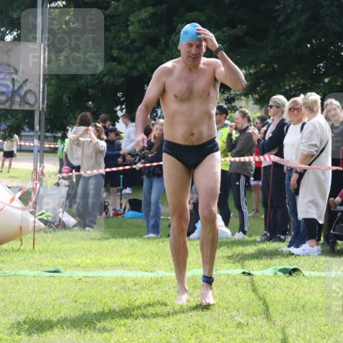 16.06.2024 - 26. Vierlanden-Triathlon Lena Gebhardt http://msf.ph/oto/6316008 16.06.2024 09:54:03 Schwimmen 156, 156 meine-sportfotos.de