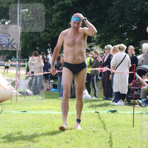 16.06.2024 - 26. Vierlanden-Triathlon Lena Gebhardt http://msf.ph/oto/6316011 16.06.2024 09:54:03 Schwimmen 156, 156 meine-sportfotos.de
