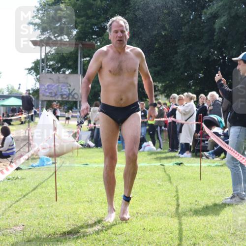 16.06.2024 - 26. Vierlanden-Triathlon Lena Gebhardt http://msf.ph/oto/6316032 16.06.2024 09:54:06 Schwimmen 156, 156 meine-sportfotos.de