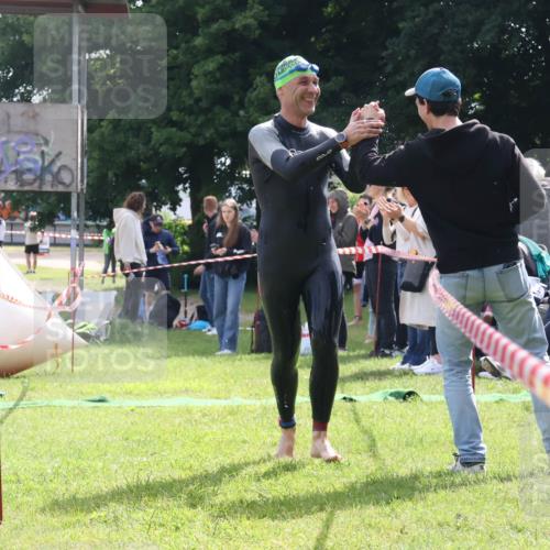 16.06.2024 - 26. Vierlanden-Triathlon Lena Gebhardt http://msf.ph/oto/6316062 16.06.2024 09:54:40 Schwimmen 94, 119, 94, 119 meine-sportfotos.de