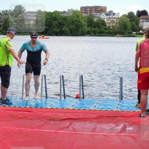 16.06.2024 - 7 Türme Triathlon KatJ http://msf.ph/oto/6316068 16.06.2024 11:28:01 Schwimmen 236, 251, 258, 266 meine-sportfotos.de