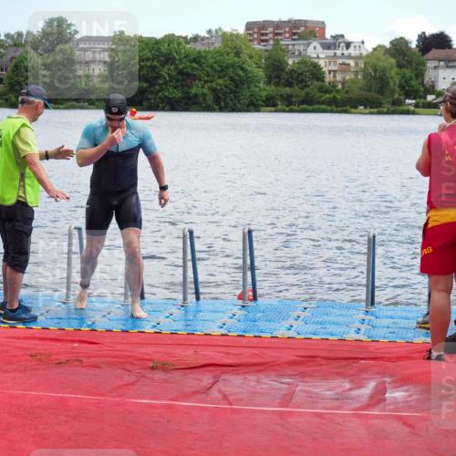 16.06.2024 - 7 Türme Triathlon KatJ http://msf.ph/oto/6316071 16.06.2024 11:28:01 Schwimmen 236, 251, 258, 266 meine-sportfotos.de