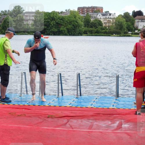 16.06.2024 - 7 Türme Triathlon KatJ http://msf.ph/oto/6316080 16.06.2024 11:28:01 Schwimmen 236, 251, 258, 266 meine-sportfotos.de
