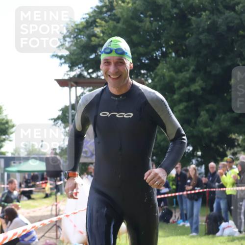 16.06.2024 - 26. Vierlanden-Triathlon Lena Gebhardt http://msf.ph/oto/6316081 16.06.2024 09:54:42 Schwimmen 94, 119, 94, 119 meine-sportfotos.de
