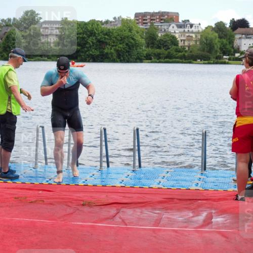 16.06.2024 - 7 Türme Triathlon KatJ http://msf.ph/oto/6316083 16.06.2024 11:28:01 Schwimmen 236, 251, 258, 266 meine-sportfotos.de