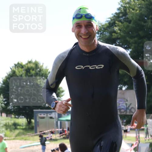 16.06.2024 - 26. Vierlanden-Triathlon Lena Gebhardt http://msf.ph/oto/6316084 16.06.2024 09:54:42 Schwimmen 94, 119, 94, 119 meine-sportfotos.de