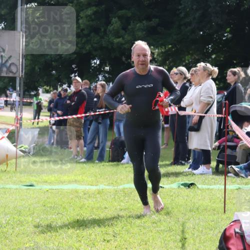 16.06.2024 - 26. Vierlanden-Triathlon Lena Gebhardt http://msf.ph/oto/6316130 16.06.2024 09:55:25 Schwimmen 132, 132 meine-sportfotos.de