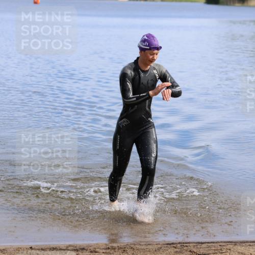 16.06.2024 - 26. Vierlanden-Triathlon Strokosch-Dieckow http://msf.ph/oto/6316143 16.06.2024 10:03:15 Schwimmen 225, 225 meine-sportfotos.de