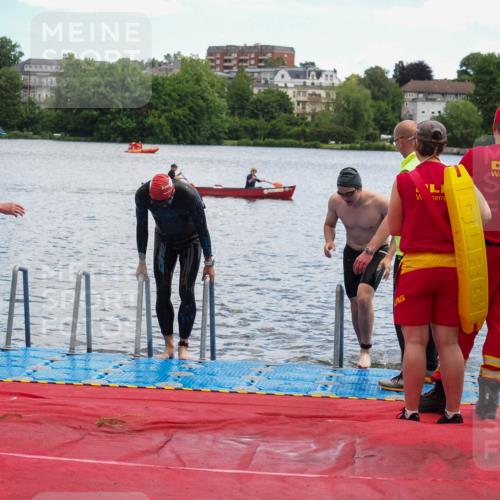 16.06.2024 - 7 Türme Triathlon KatJ http://msf.ph/oto/6316146 16.06.2024 11:28:11 Schwimmen 236, 251, 258, 266 meine-sportfotos.de