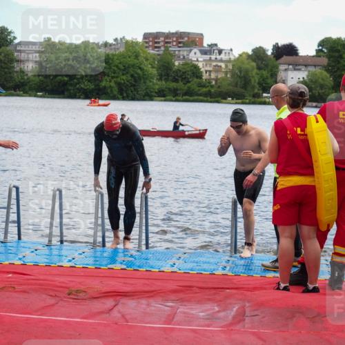 16.06.2024 - 7 Türme Triathlon KatJ http://msf.ph/oto/6316151 16.06.2024 11:28:11 Schwimmen 236, 251, 258, 266 meine-sportfotos.de