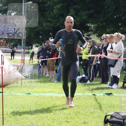 16.06.2024 - 26. Vierlanden-Triathlon Lena Gebhardt http://msf.ph/oto/6316164 16.06.2024 09:56:06 Schwimmen 150, 150 meine-sportfotos.de