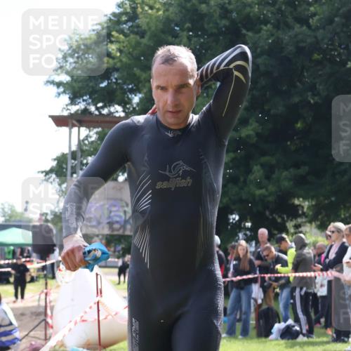 16.06.2024 - 26. Vierlanden-Triathlon Lena Gebhardt http://msf.ph/oto/6316177 16.06.2024 09:56:08 Schwimmen 150, 150 meine-sportfotos.de