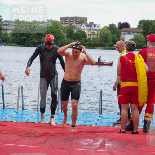 16.06.2024 - 7 Türme Triathlon KatJ http://msf.ph/oto/6316179 16.06.2024 11:28:13 Schwimmen 236, 251, 258, 266 meine-sportfotos.de