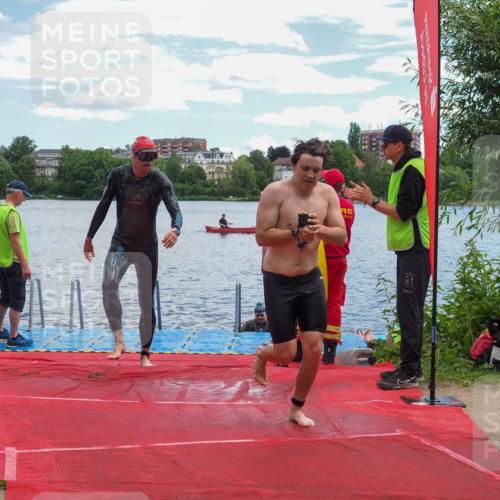 16.06.2024 - 7 Türme Triathlon KatJ http://msf.ph/oto/6316186 16.06.2024 11:28:14 Schwimmen 236, 251, 258, 266 meine-sportfotos.de