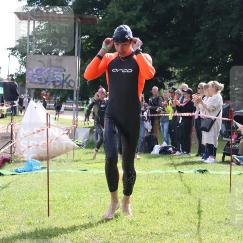 16.06.2024 - 26. Vierlanden-Triathlon Lena Gebhardt http://msf.ph/oto/6316205 16.06.2024 09:56:41 Schwimmen 48, 185, 214, 48, 185, 214 meine-sportfotos.de