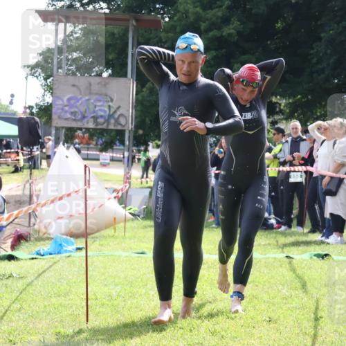 16.06.2024 - 26. Vierlanden-Triathlon Lena Gebhardt http://msf.ph/oto/6316228 16.06.2024 09:56:45 Schwimmen 48, 185, 214, 48, 185, 214 meine-sportfotos.de