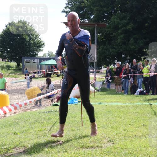 16.06.2024 - 26. Vierlanden-Triathlon Lena Gebhardt http://msf.ph/oto/6316273 16.06.2024 09:57:30 Schwimmen 96, 96 meine-sportfotos.de
