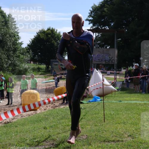 16.06.2024 - 26. Vierlanden-Triathlon Lena Gebhardt http://msf.ph/oto/6316277 16.06.2024 09:57:30 Schwimmen 96, 96 meine-sportfotos.de