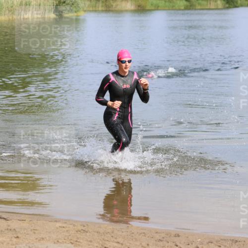 16.06.2024 - 26. Vierlanden-Triathlon Strokosch-Dieckow http://msf.ph/oto/6316286 16.06.2024 10:04:24 Schwimmen 192, 192 meine-sportfotos.de