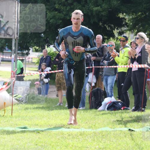 16.06.2024 - 26. Vierlanden-Triathlon Lena Gebhardt http://msf.ph/oto/6316288 16.06.2024 09:57:56 Schwimmen 50, 208, 50, 208 meine-sportfotos.de