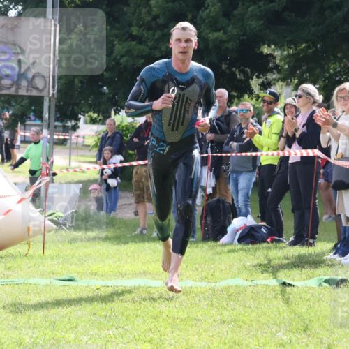 16.06.2024 - 26. Vierlanden-Triathlon Lena Gebhardt http://msf.ph/oto/6316291 16.06.2024 09:57:57 Schwimmen 50, 208, 50, 208 meine-sportfotos.de