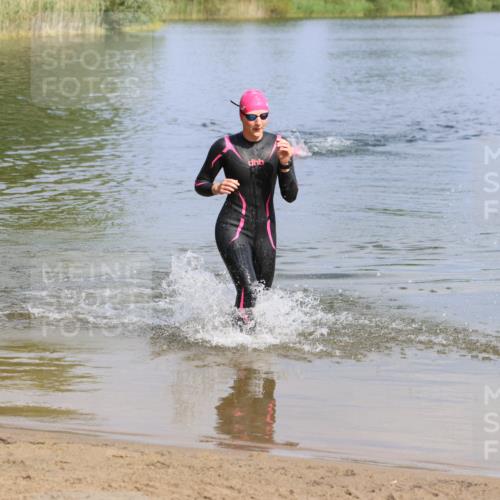 16.06.2024 - 26. Vierlanden-Triathlon Strokosch-Dieckow http://msf.ph/oto/6316302 16.06.2024 10:04:24 Schwimmen 192, 192 meine-sportfotos.de