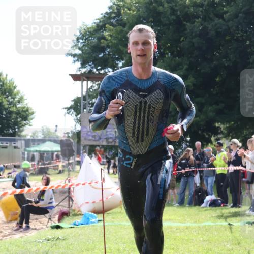 16.06.2024 - 26. Vierlanden-Triathlon Lena Gebhardt http://msf.ph/oto/6316304 16.06.2024 09:57:59 Schwimmen 50, 208, 50, 208 meine-sportfotos.de