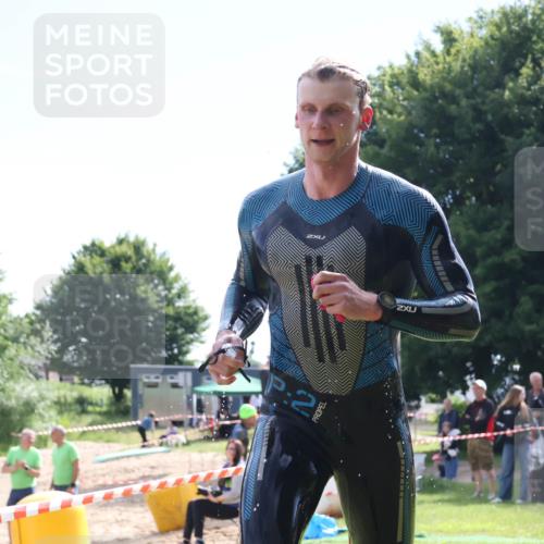 16.06.2024 - 26. Vierlanden-Triathlon Lena Gebhardt http://msf.ph/oto/6316308 16.06.2024 09:57:59 Schwimmen 50, 208, 50, 208 meine-sportfotos.de