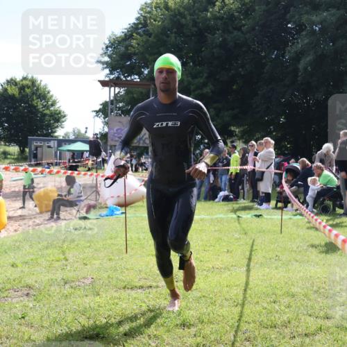 16.06.2024 - 26. Vierlanden-Triathlon Lena Gebhardt http://msf.ph/oto/6316322 16.06.2024 09:58:05 Schwimmen 50, 50 meine-sportfotos.de