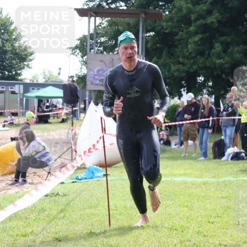 16.06.2024 - 26. Vierlanden-Triathlon Lena Gebhardt http://msf.ph/oto/6316353 16.06.2024 09:59:55 Schwimmen 201, 204, 201, 204 meine-sportfotos.de