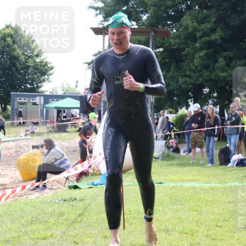 16.06.2024 - 26. Vierlanden-Triathlon Lena Gebhardt http://msf.ph/oto/6316356 16.06.2024 09:59:55 Schwimmen 201, 204, 201, 204 meine-sportfotos.de