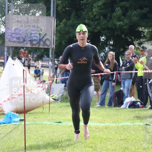 16.06.2024 - 26. Vierlanden-Triathlon Lena Gebhardt http://msf.ph/oto/6316372 16.06.2024 09:59:59 Schwimmen 95, 201, 204, 95, 201, 204 meine-sportfotos.de