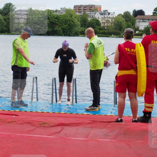 16.06.2024 - 7 Türme Triathlon KatJ http://msf.ph/oto/6316393 16.06.2024 11:33:50 Schwimmen 224 meine-sportfotos.de