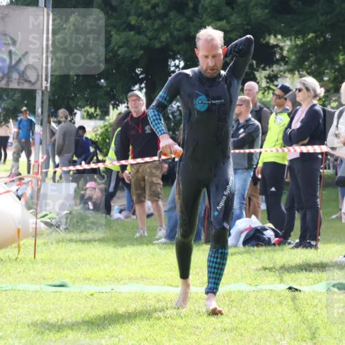 16.06.2024 - 26. Vierlanden-Triathlon Lena Gebhardt http://msf.ph/oto/6316395 16.06.2024 10:00:11 Schwimmen 95, 95 meine-sportfotos.de