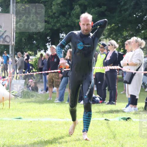 16.06.2024 - 26. Vierlanden-Triathlon Lena Gebhardt http://msf.ph/oto/6316399 16.06.2024 10:00:12 Schwimmen 95, 95 meine-sportfotos.de
