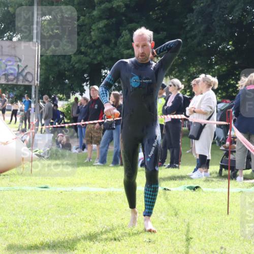 16.06.2024 - 26. Vierlanden-Triathlon Lena Gebhardt http://msf.ph/oto/6316404 16.06.2024 10:00:13 Schwimmen 95, 95 meine-sportfotos.de
