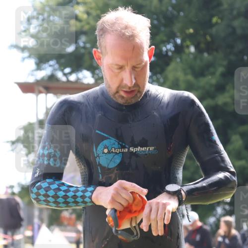 16.06.2024 - 26. Vierlanden-Triathlon Lena Gebhardt http://msf.ph/oto/6316416 16.06.2024 10:00:15 Schwimmen 95, 95 meine-sportfotos.de
