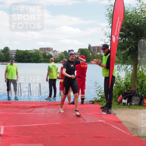 16.06.2024 - 7 Türme Triathlon KatJ http://msf.ph/oto/6316440 16.06.2024 11:33:56 Schwimmen 224 meine-sportfotos.de