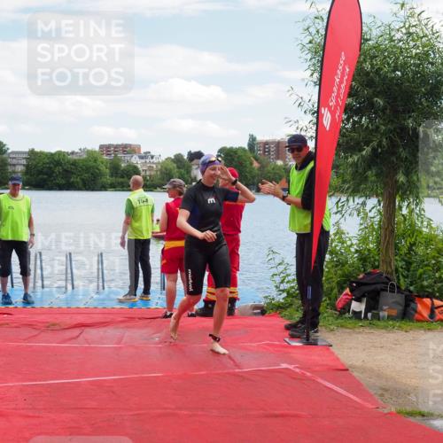 16.06.2024 - 7 Türme Triathlon KatJ http://msf.ph/oto/6316443 16.06.2024 11:33:56 Schwimmen 224 meine-sportfotos.de