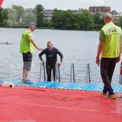 16.06.2024 - 7 Türme Triathlon KatJ http://msf.ph/oto/6316452 16.06.2024 11:34:54 Schwimmen 244 meine-sportfotos.de
