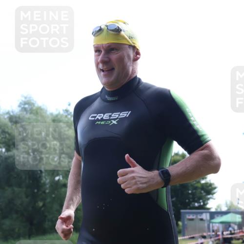 16.06.2024 - 26. Vierlanden-Triathlon Lena Gebhardt http://msf.ph/oto/6316454 16.06.2024 10:01:24 Schwimmen 149, 209, 218, 149, 209, 218 meine-sportfotos.de