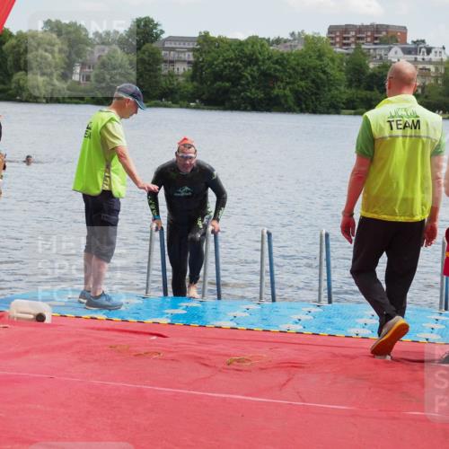16.06.2024 - 7 Türme Triathlon KatJ http://msf.ph/oto/6316461 16.06.2024 11:34:54 Schwimmen 244 meine-sportfotos.de