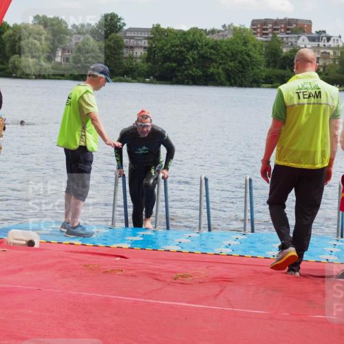 16.06.2024 - 7 Türme Triathlon KatJ http://msf.ph/oto/6316464 16.06.2024 11:34:54 Schwimmen 244 meine-sportfotos.de