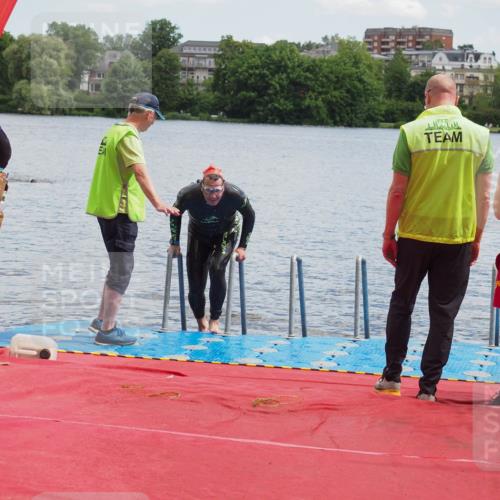 16.06.2024 - 7 Türme Triathlon KatJ http://msf.ph/oto/6316471 16.06.2024 11:34:55 Schwimmen 244 meine-sportfotos.de