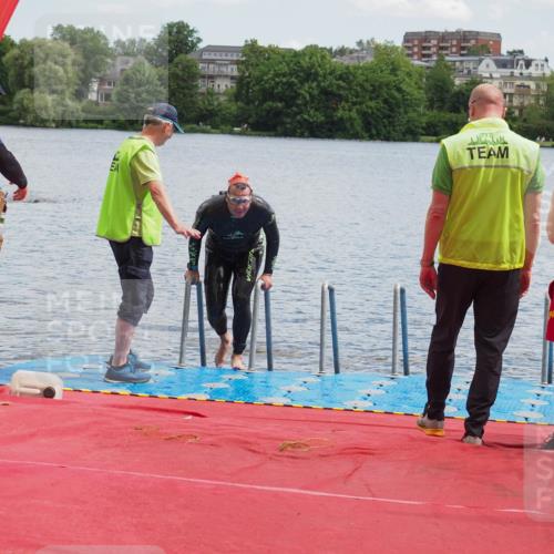 16.06.2024 - 7 Türme Triathlon KatJ http://msf.ph/oto/6316474 16.06.2024 11:34:55 Schwimmen 244 meine-sportfotos.de
