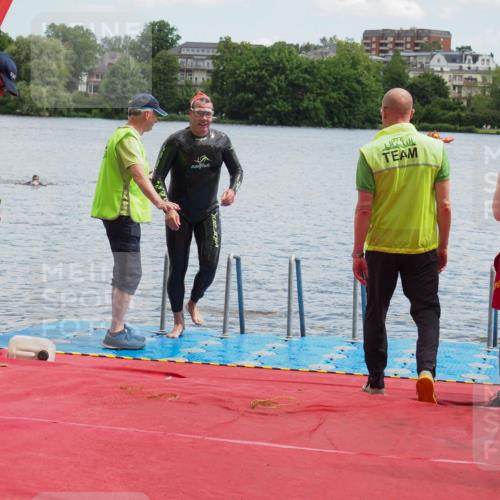 16.06.2024 - 7 Türme Triathlon KatJ http://msf.ph/oto/6316481 16.06.2024 11:34:55 Schwimmen 244 meine-sportfotos.de