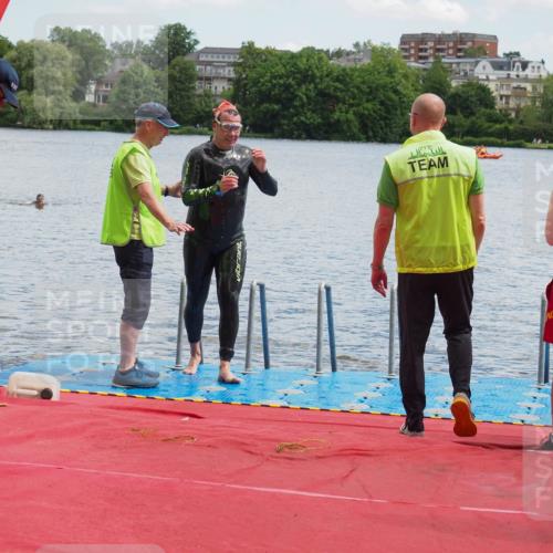 16.06.2024 - 7 Türme Triathlon KatJ http://msf.ph/oto/6316488 16.06.2024 11:34:56 Schwimmen 244 meine-sportfotos.de