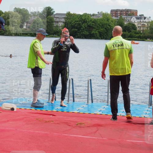 16.06.2024 - 7 Türme Triathlon KatJ http://msf.ph/oto/6316493 16.06.2024 11:34:56 Schwimmen 244 meine-sportfotos.de